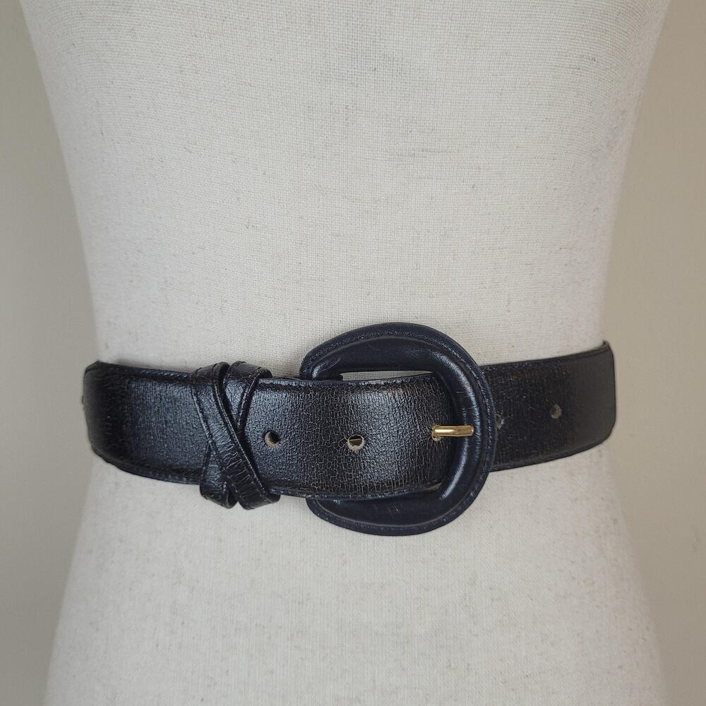 Vintage Black Leather Belt Medium Oval Buckle Minimalist Retro 80s Criss Cross